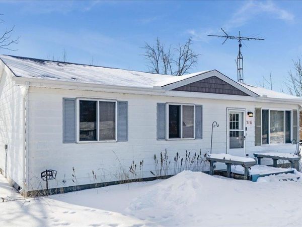 316 Main E, Hale, MI 48739
