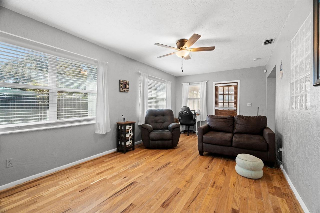 6800 16th Street N, Saint Petersburg, FL 33702 Photo