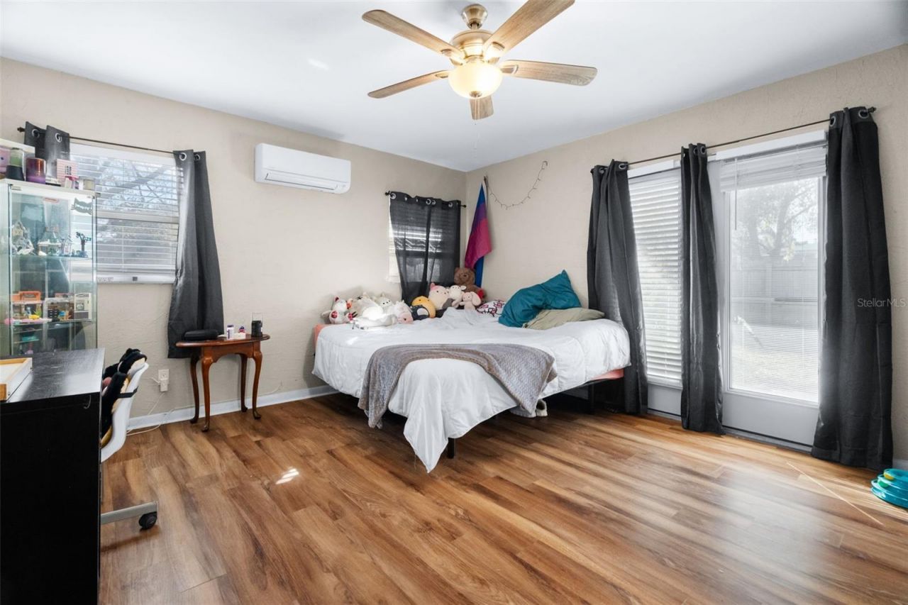 6800 16th Street N, Saint Petersburg, FL 33702 Photo