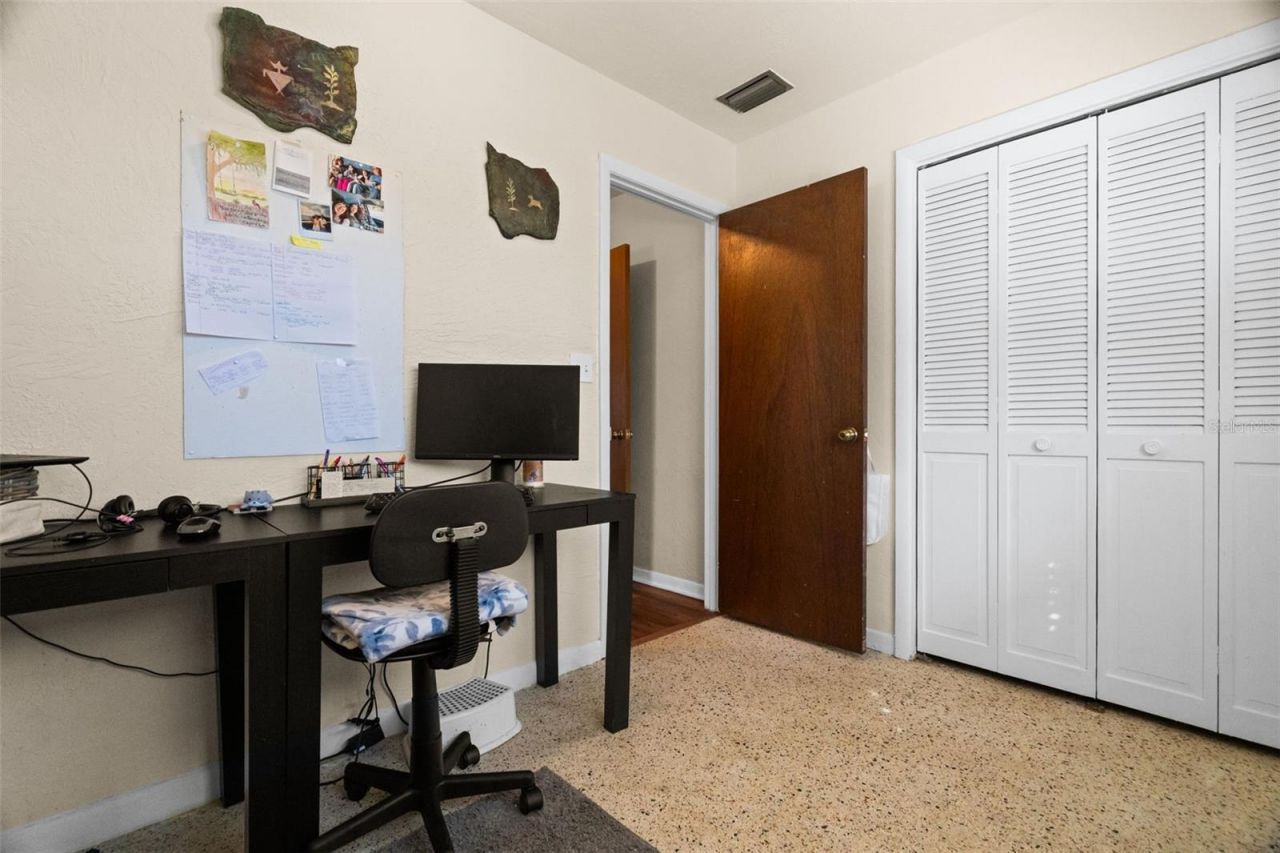 6800 16th Street N, Saint Petersburg, FL 33702 Photo