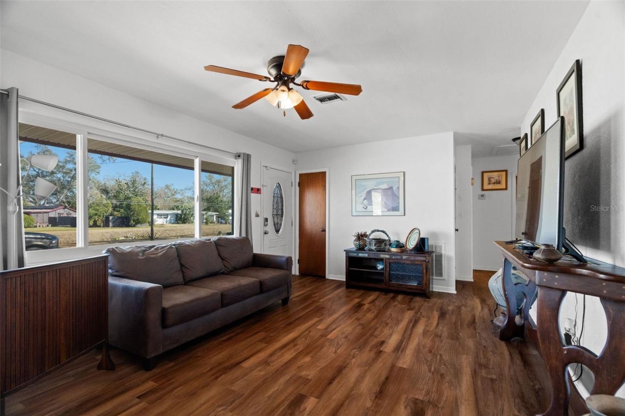 6800 16th Street N, Saint Petersburg, FL 33702 Photo