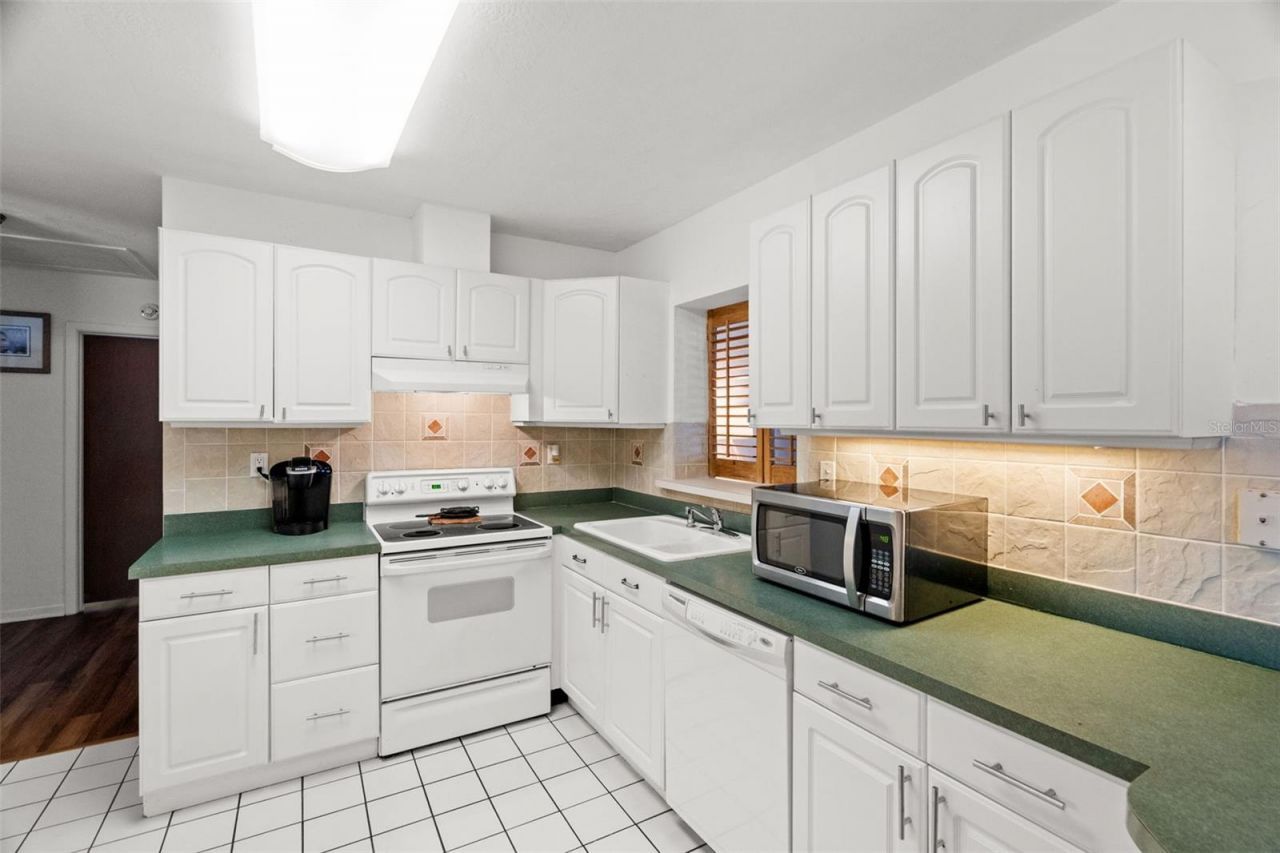 6800 16th Street N, Saint Petersburg, FL 33702 Photo