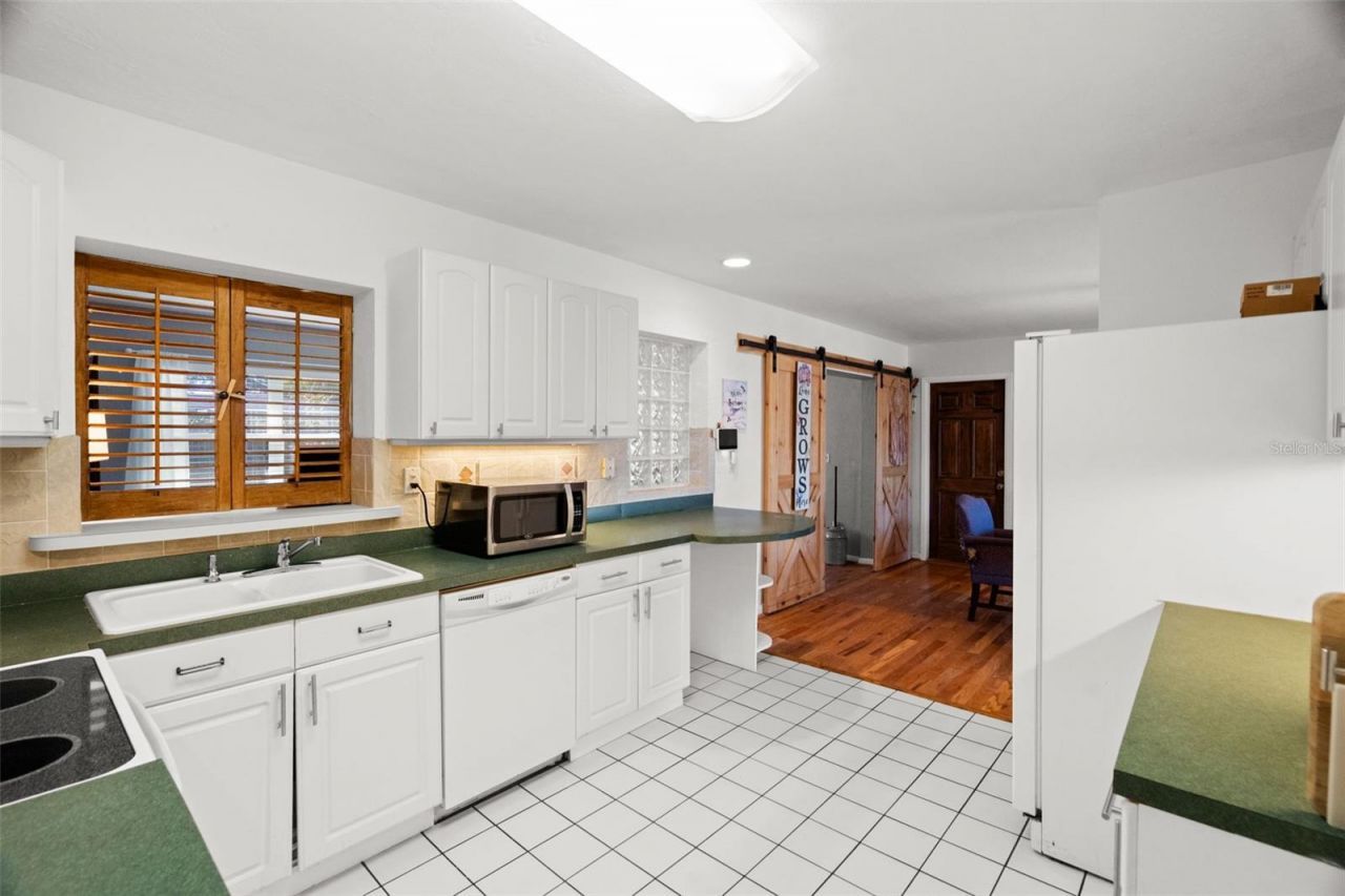 6800 16th Street N, Saint Petersburg, FL 33702 Photo