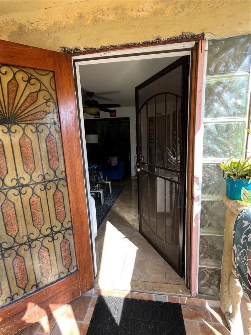 995 NW 114th Street, Miami, FL 33168 Photo