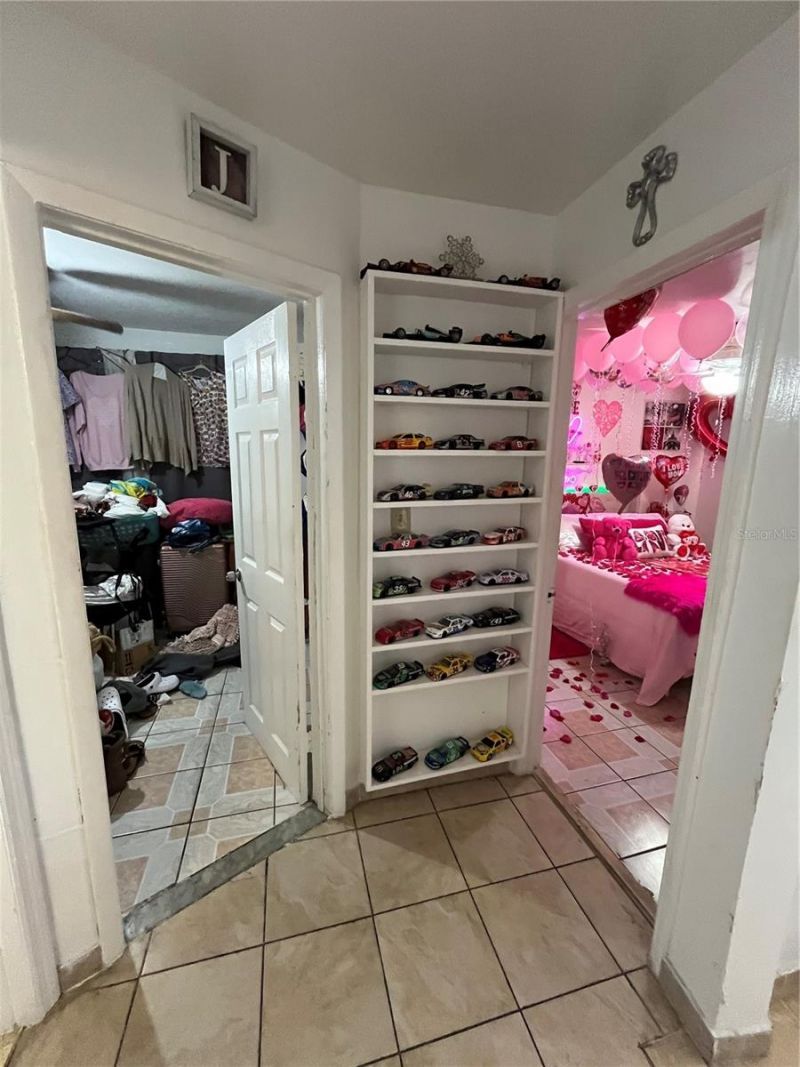 995 NW 114th Street, Miami, FL 33168 Photo