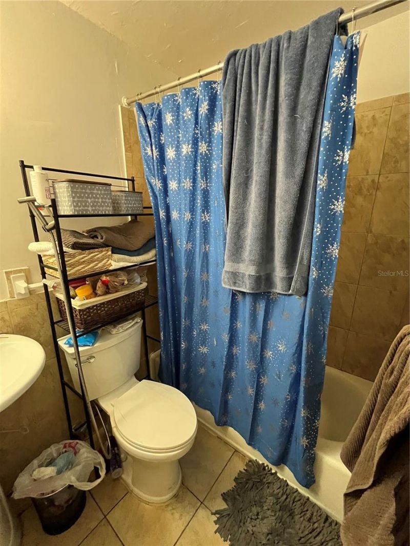 995 NW 114th Street, Miami, FL 33168 Photo