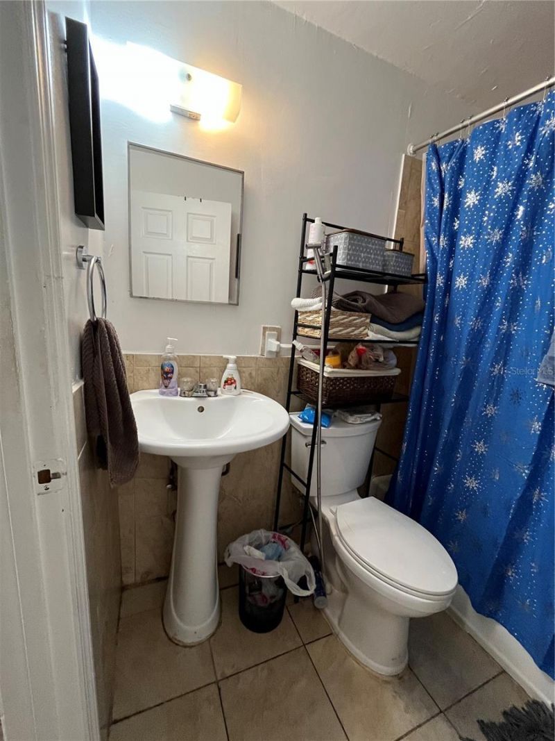 995 NW 114th Street, Miami, FL 33168 Photo