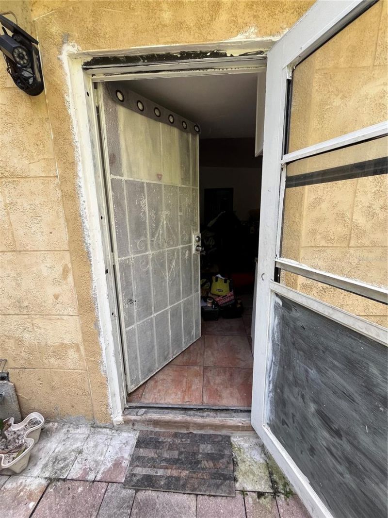 995 NW 114th Street, Miami, FL 33168 Photo