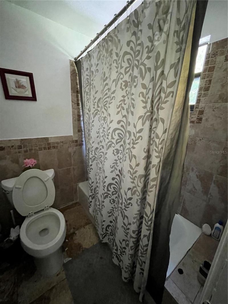 995 NW 114th Street, Miami, FL 33168 Photo