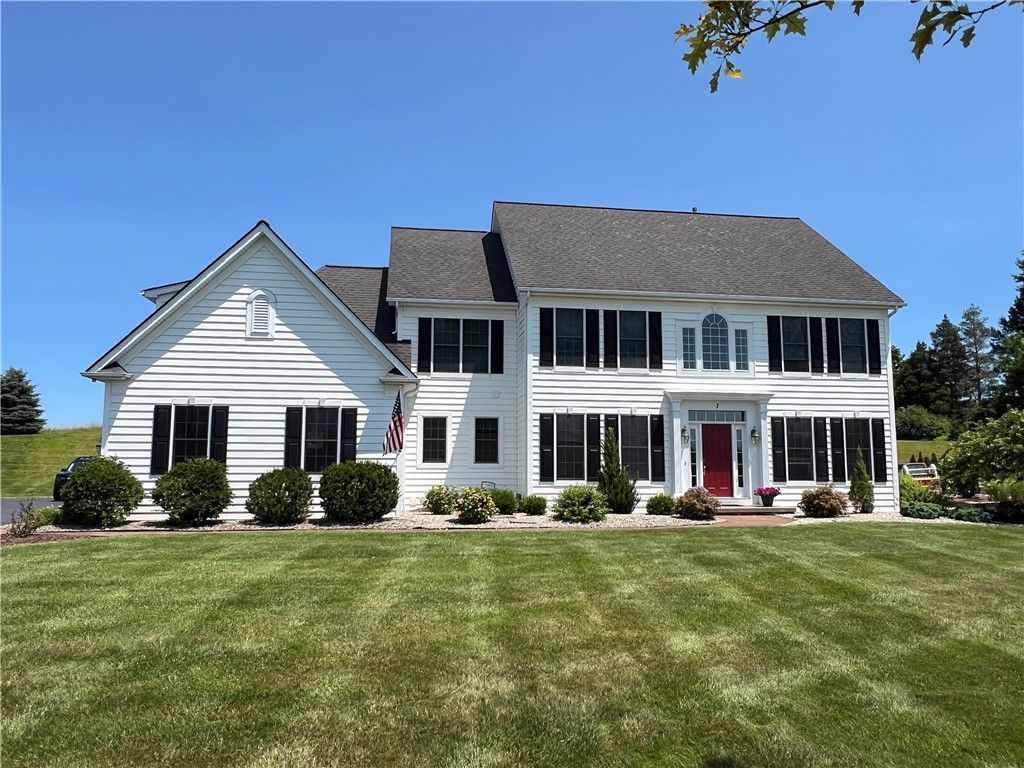 7 Pepperwood Court, Pittsford, NY 14534 Main Photo