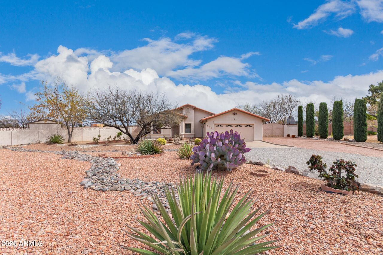 4225 S Comanche Drive, Sierra Vista, AZ 85650 Main Photo