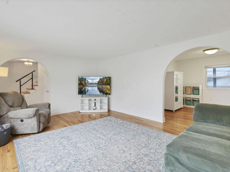 787 Persimmon Place, Columbus, OH 43213 Photo 12