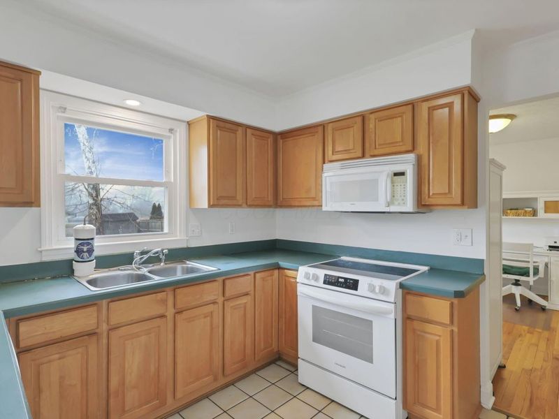 787 Persimmon Place, Columbus, OH 43213 Photo 18