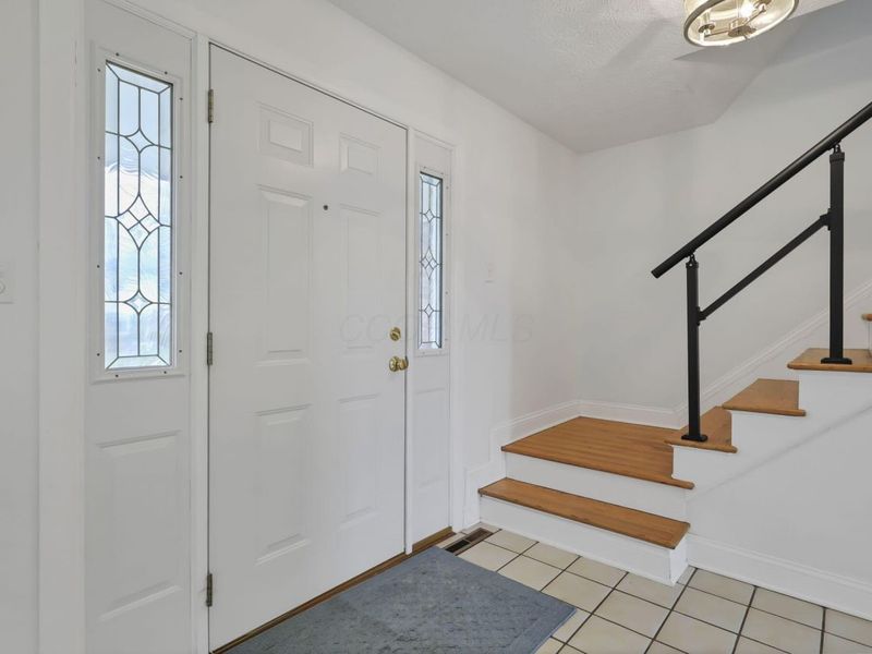 787 Persimmon Place, Columbus, OH 43213 Photo 8