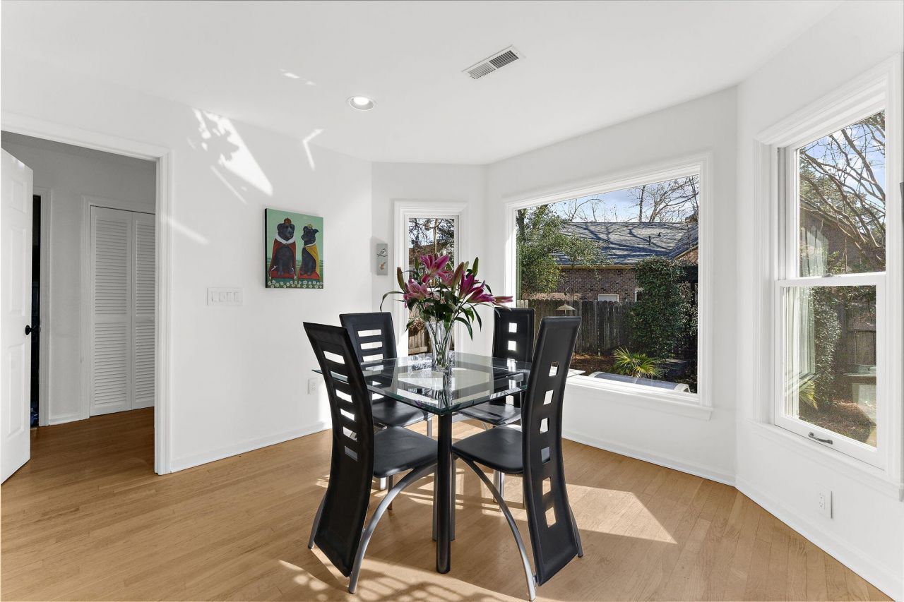 902 Travers Drive Photo 12