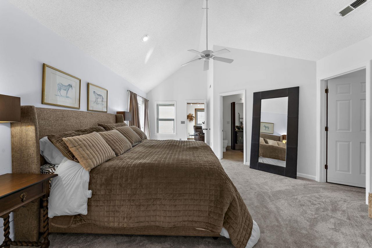 902 Travers Drive Photo 15