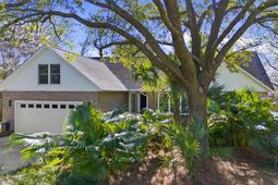 902 Travers Drive photo 4