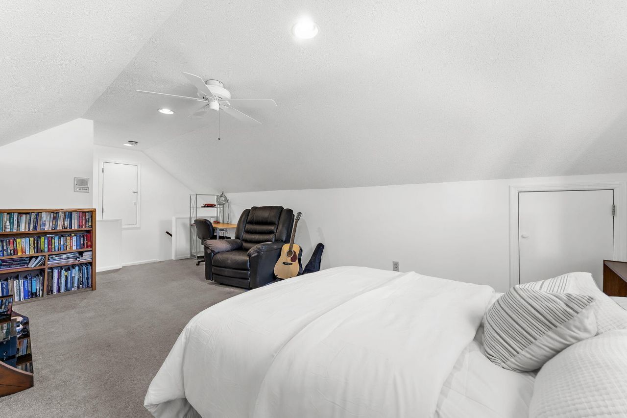 902 Travers Drive Photo 26