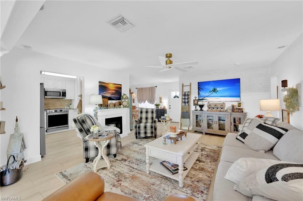 14526 Riverside Dr, Fort Myers, FL 33905 Photo