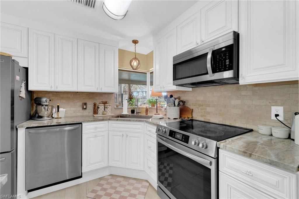 14526 Riverside Dr, Fort Myers, FL 33905 Photo