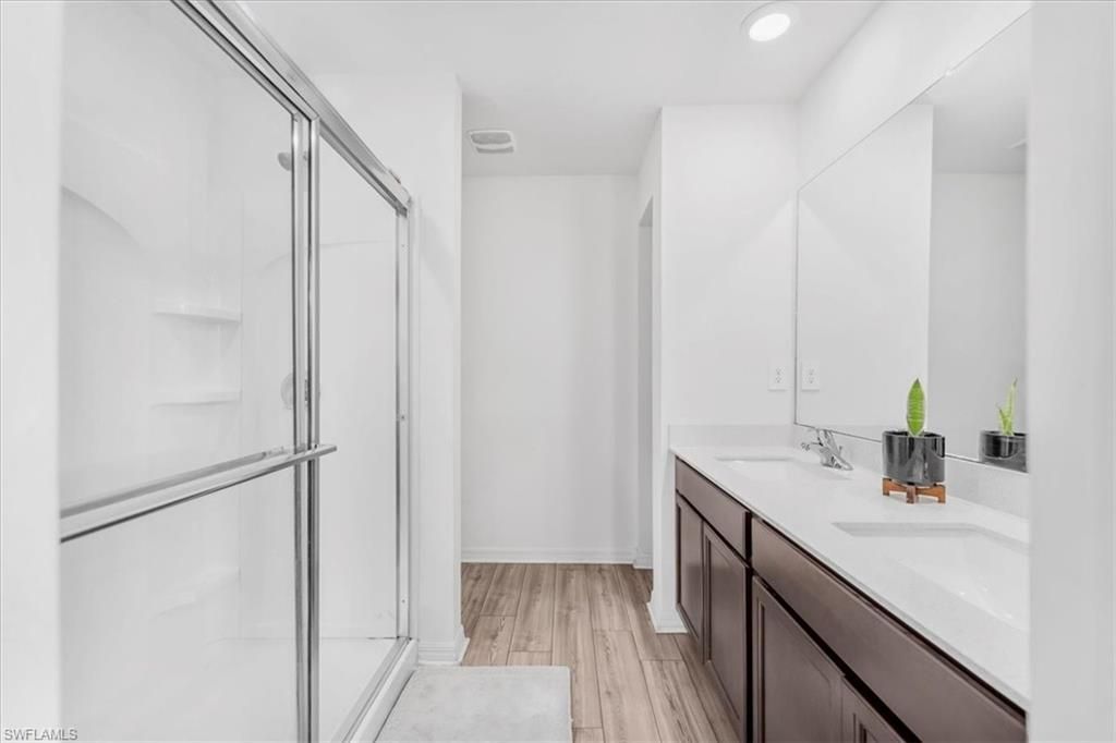 828 Youngreen Dr, Fort Myers, FL 33913 Photo