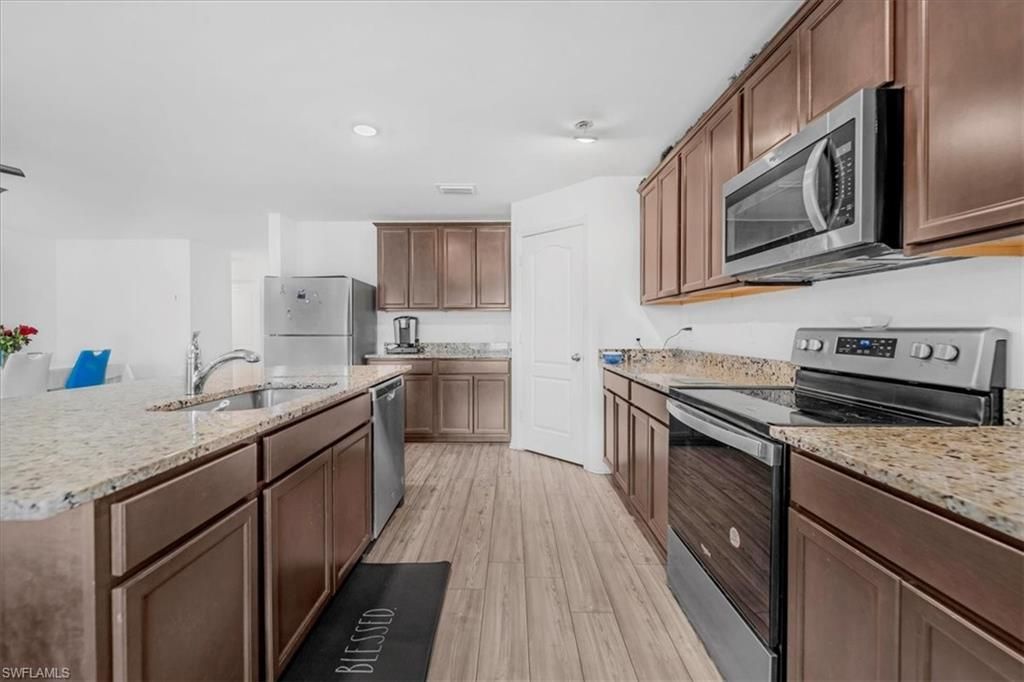 828 Youngreen Dr, Fort Myers, FL 33913 Photo