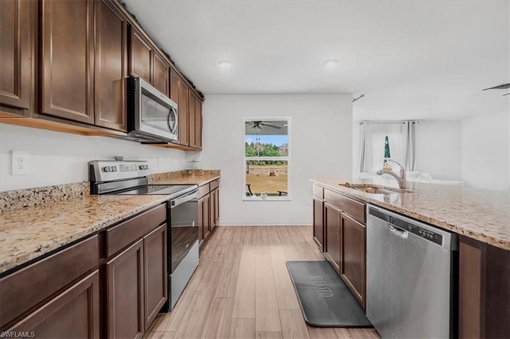 828 Youngreen Dr, Fort Myers, FL 33913 Photo