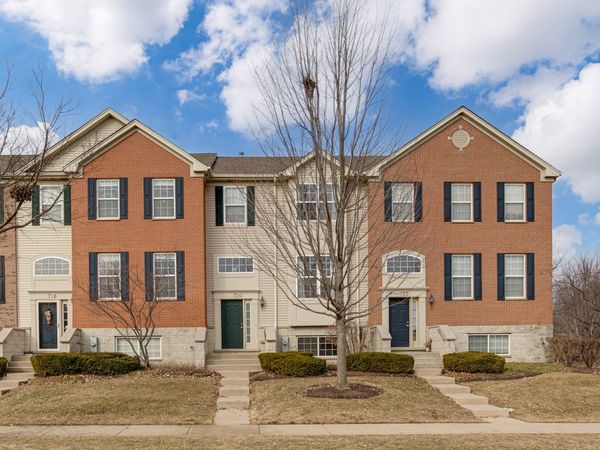 720 Thornbury Road, Bartlett, IL 60103