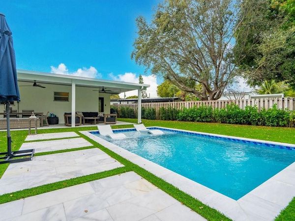 463 Newcastle St, Boca Raton, FL 33487