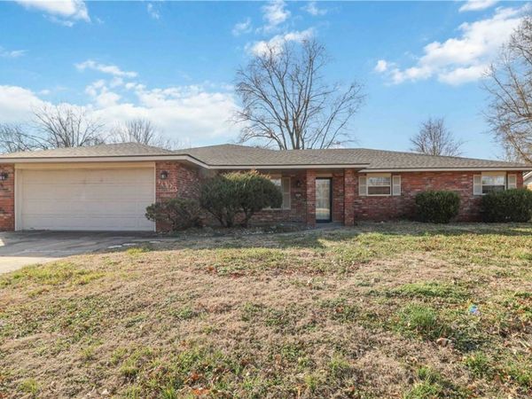 4003 Chapman Avenue , Springdale, AR 72762