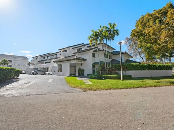 5750 Turin St , Unit 203, Coral Gables, FL 33146