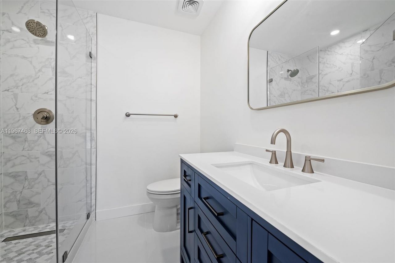 5750 Turin St , Unit 203, Coral Gables, FL 33146 Photo