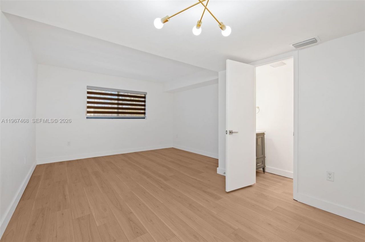 5750 Turin St , Unit 203, Coral Gables, FL 33146 Photo