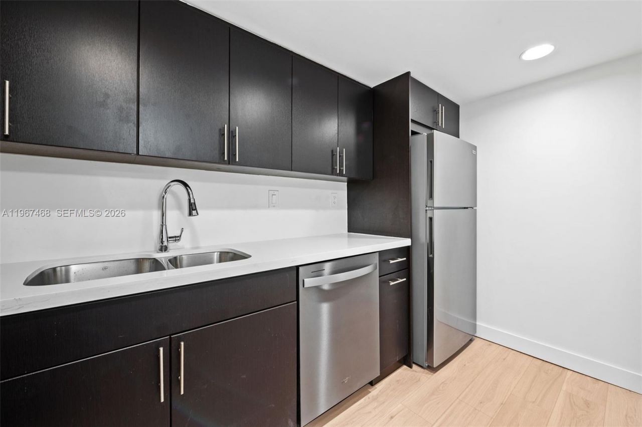 5750 Turin St , Unit 203, Coral Gables, FL 33146 Photo