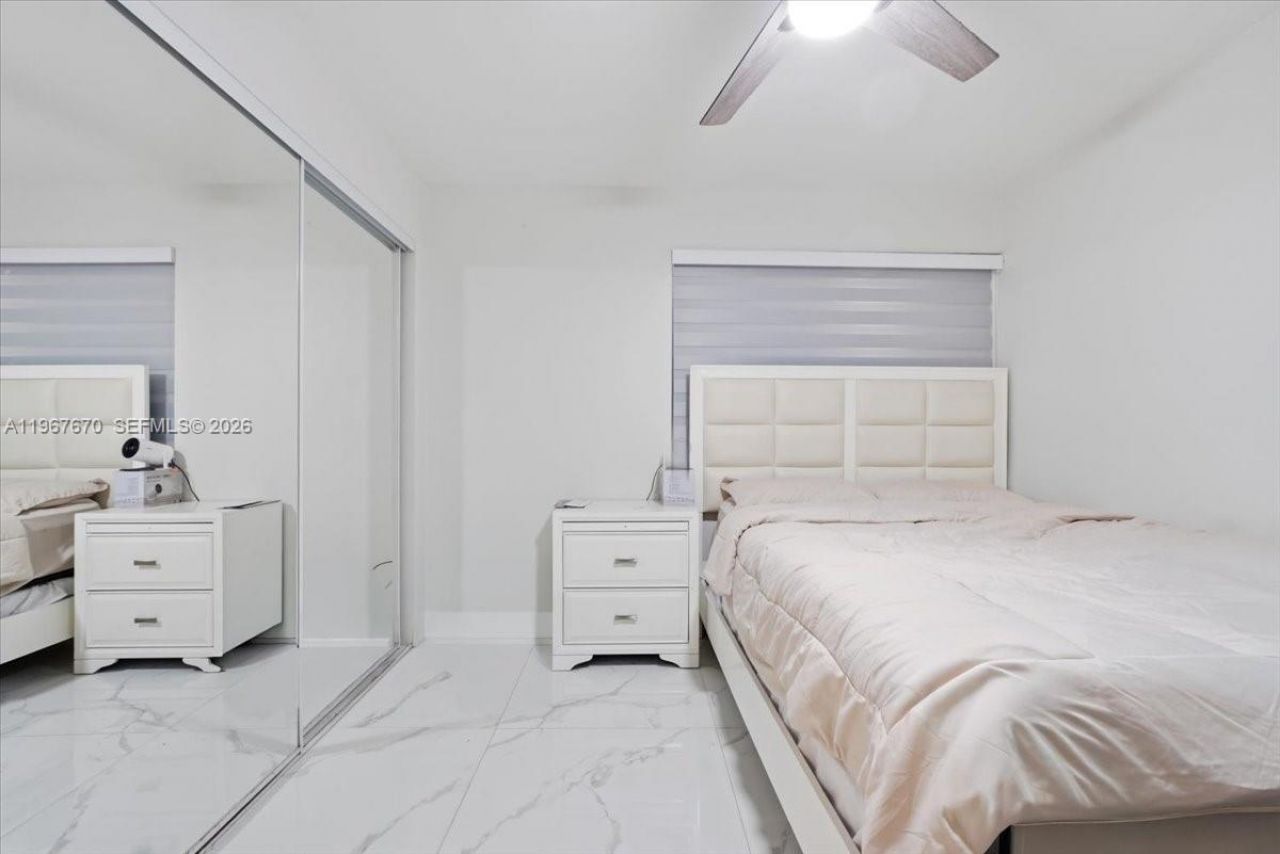 8027 Lake Dr , Unit 201, Doral, FL 33166 Photo