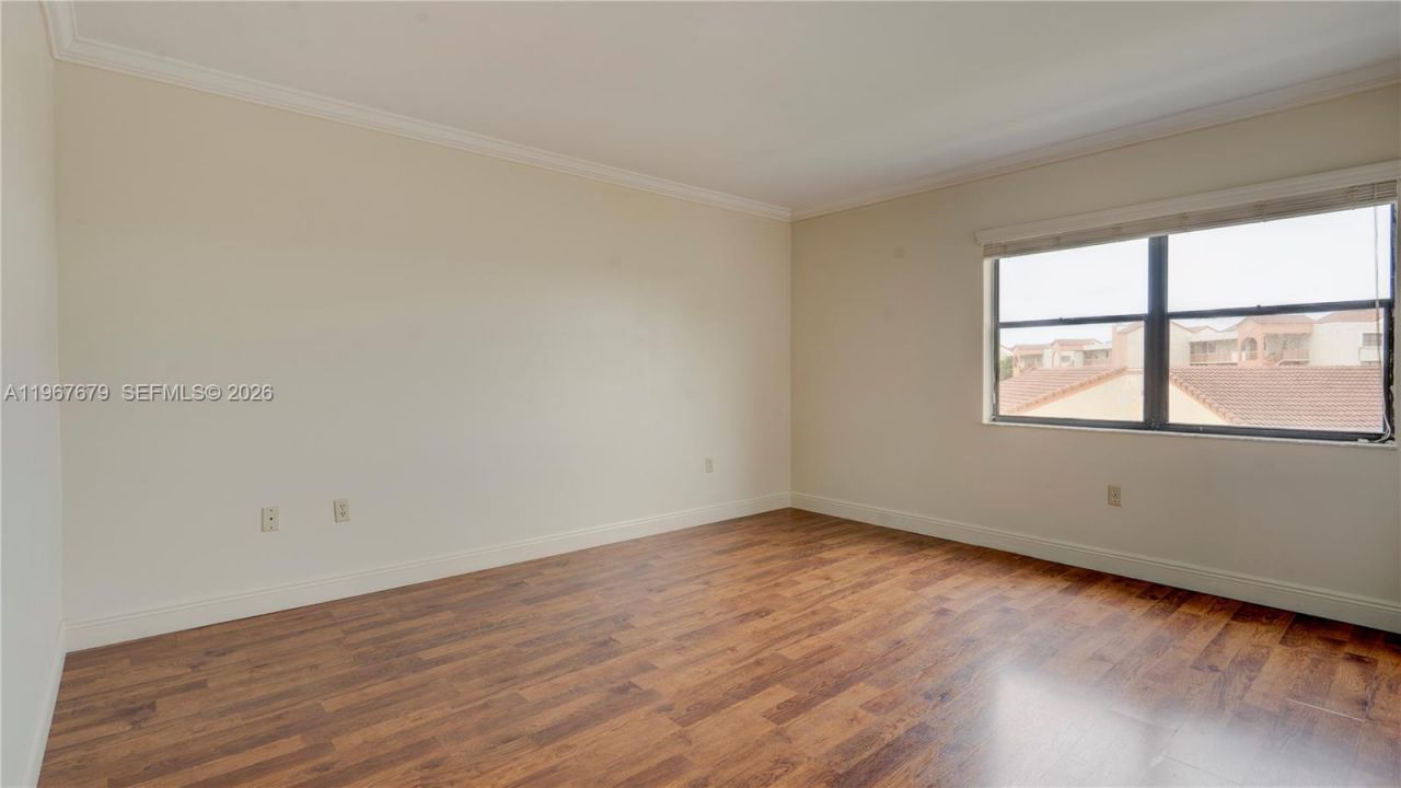 10155 NW 9th St Cir, Unit 4-401, Miami, FL 33172 Photo