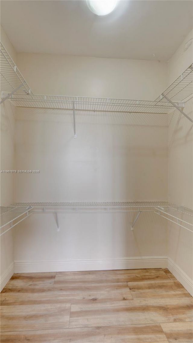 10155 NW 9th St Cir, Unit 4-401, Miami, FL 33172 Photo