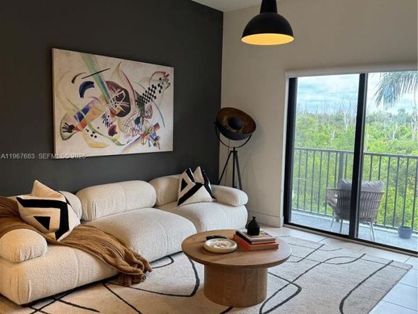 7925 NW 104th Ave , Unit 24, Doral, FL 33178