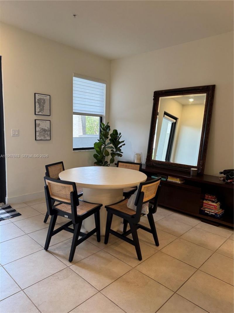 7925 NW 104th Ave , Unit 24, Doral, FL 33178 Photo