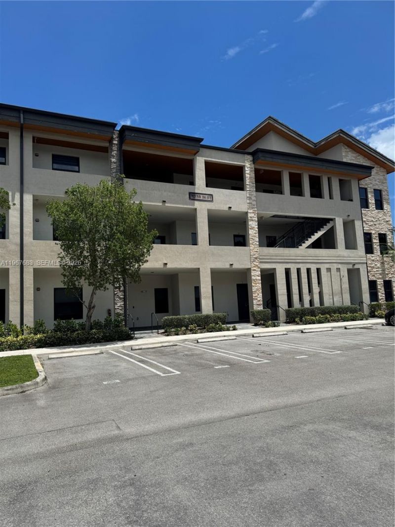 7925 NW 104th Ave , Unit 24, Doral, FL 33178 Photo