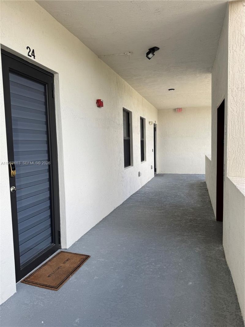 7925 NW 104th Ave , Unit 24, Doral, FL 33178 Photo