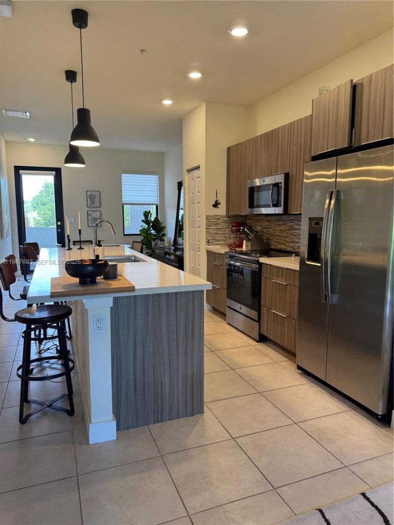 7925 NW 104th Ave , Unit 24, Doral, FL 33178 Photo