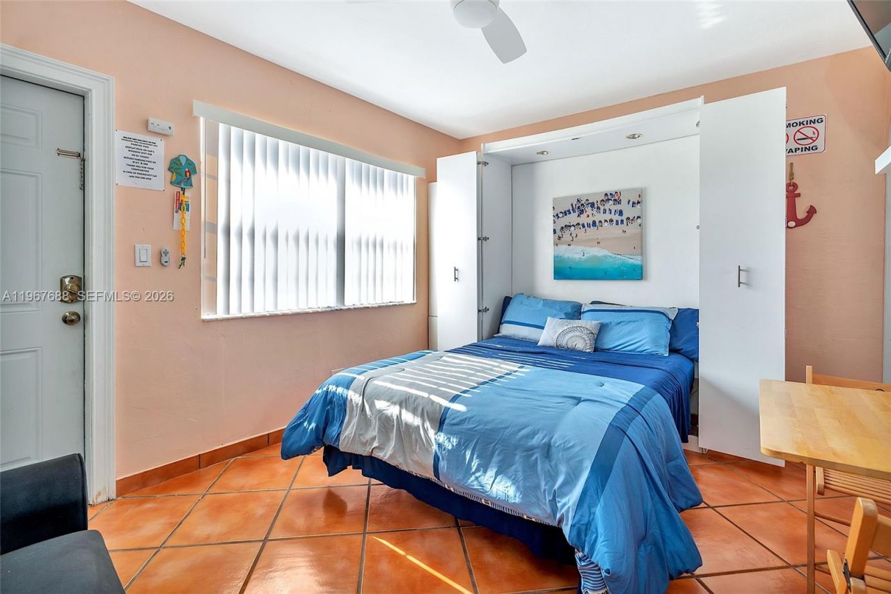 322 Harding St, Unit B202, Hollywood, FL 33019 Photo