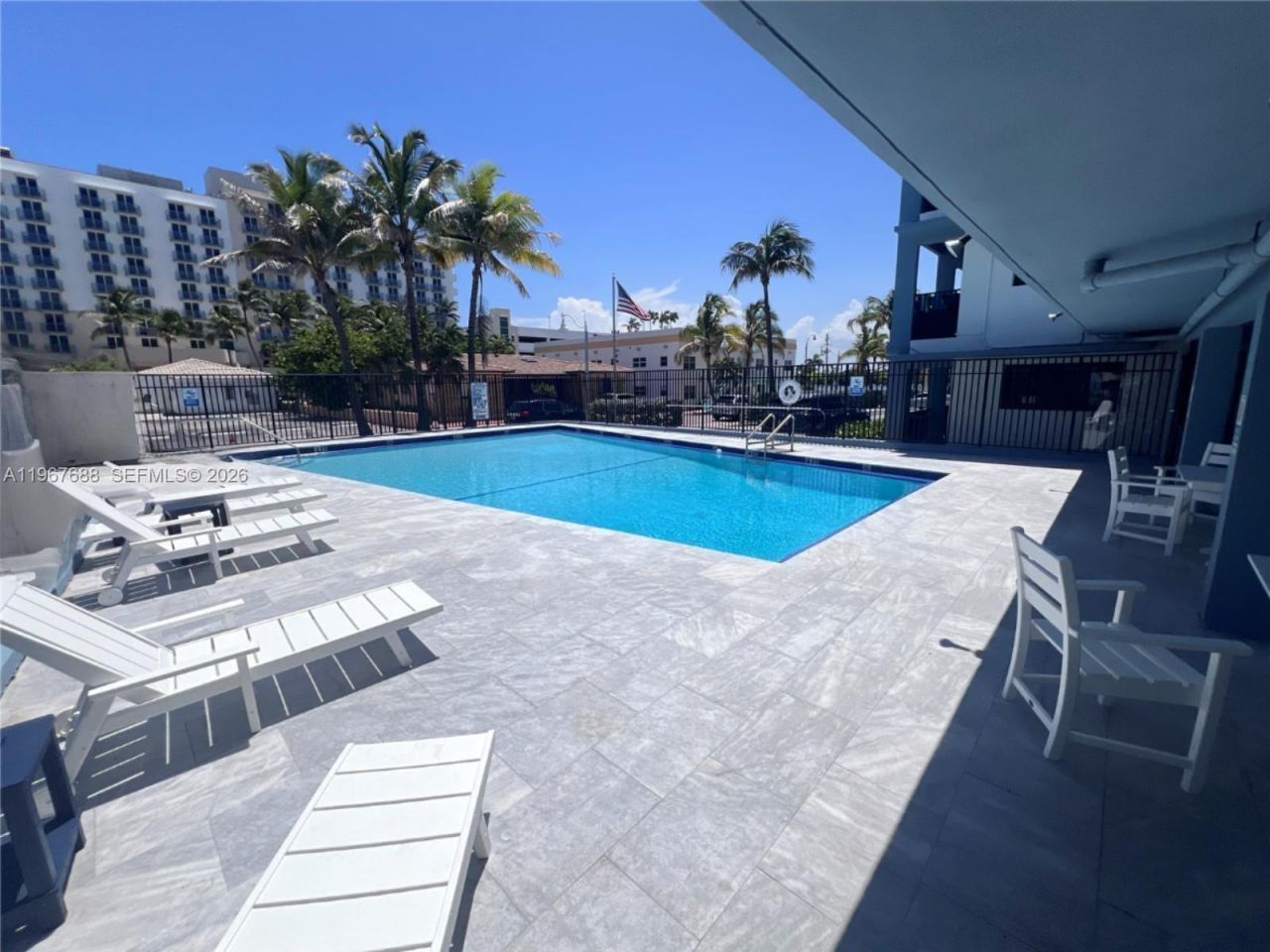 322 Harding St, Unit B202, Hollywood, FL 33019 Photo