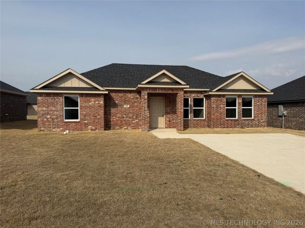 506 Honeysuckle Lane, Madill, OK 73446