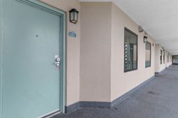 201 74th Ave. N  photo 4