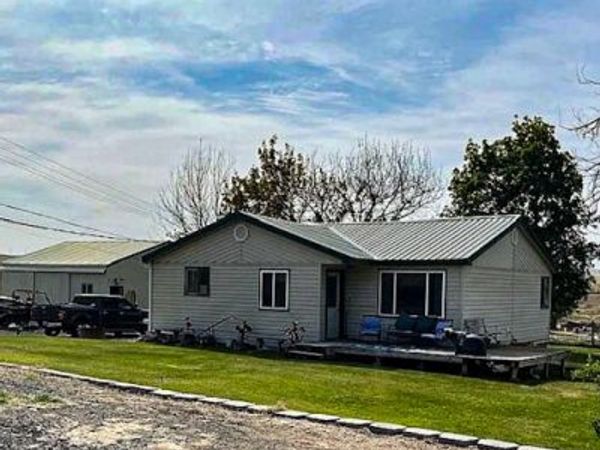 260 N E Street, Lexington, OR 97839