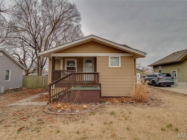 420 George Street, Wood River, IL 62095