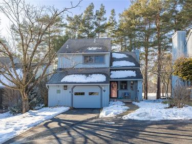 27 Andrews Way, Canandaigua, NY 14424