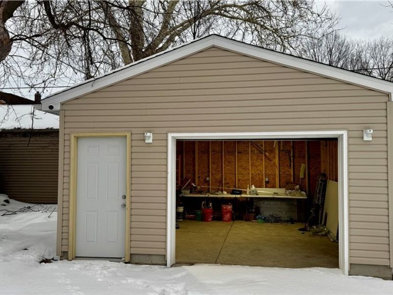 4001 E 54th Street, Newburgh Heights, OH 44105 Photo 22